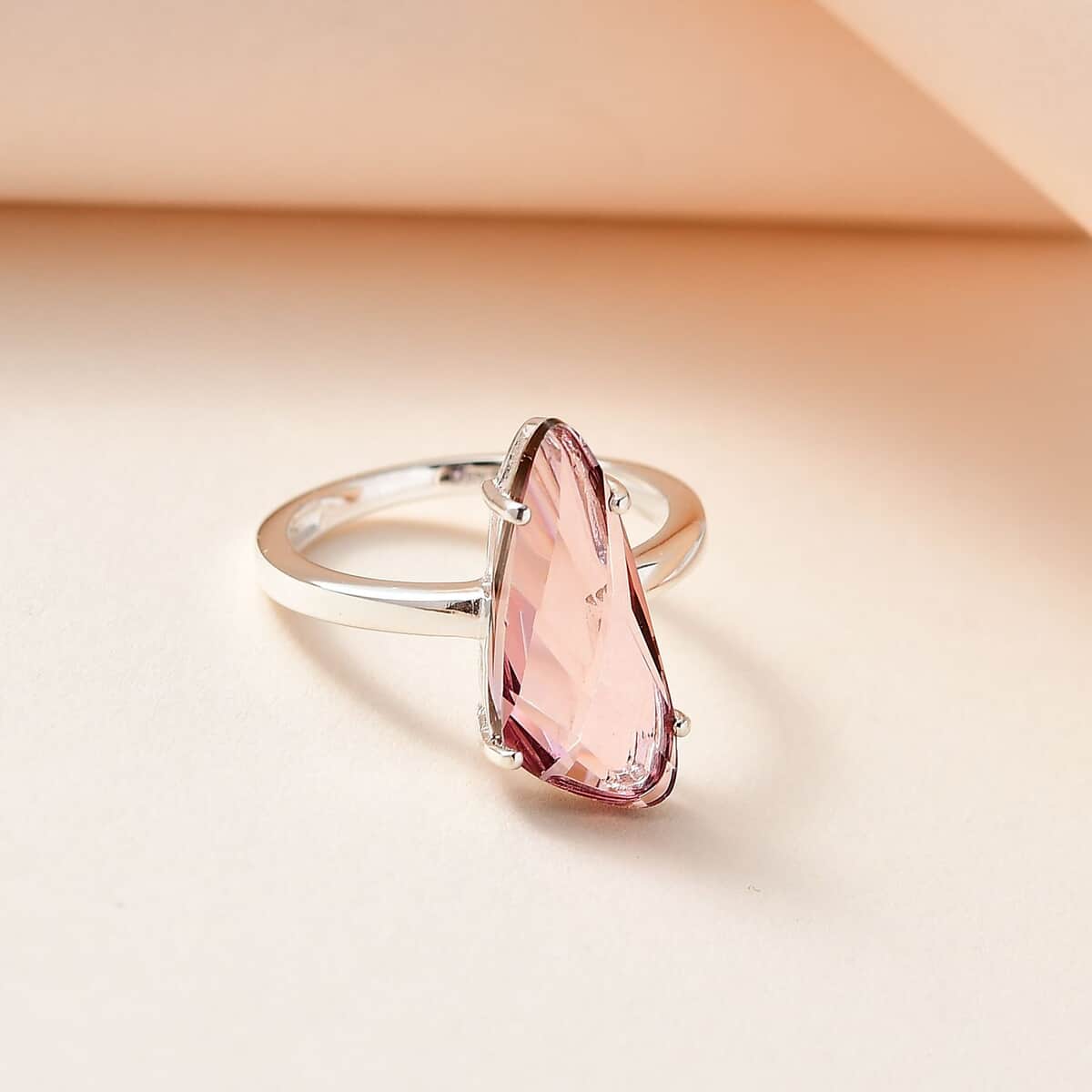 Designer Premium Astral Pink Austrian Crystal Solitaire Ring in Sterling Silver (Size 6.0) 3.30 ctw image number 1