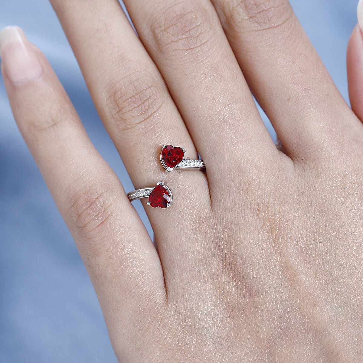 Designer Premium Siam Color Austrian Crystal and Simulated Diamond Heart Bypass Ring in Platinum Over Sterling Silver (Size 5.0) image number 2