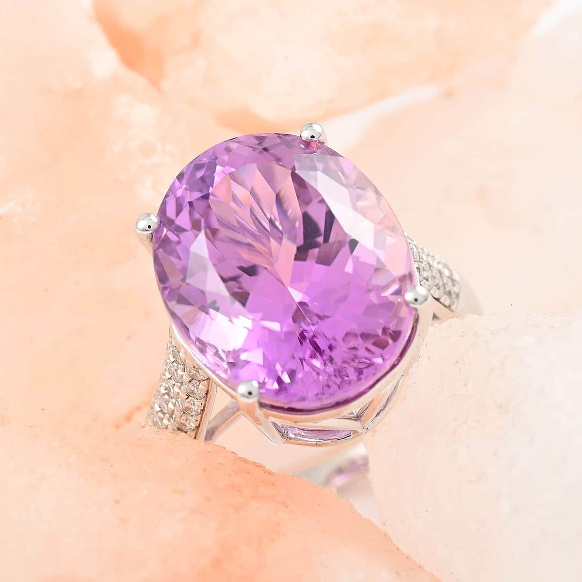 Certified Rhapsody 950 Platinum AAAA Patroke Kunzite and E-F VS Diamond Ring (Size 6.0) 7.90 Grams 13.35 ctw image number 1