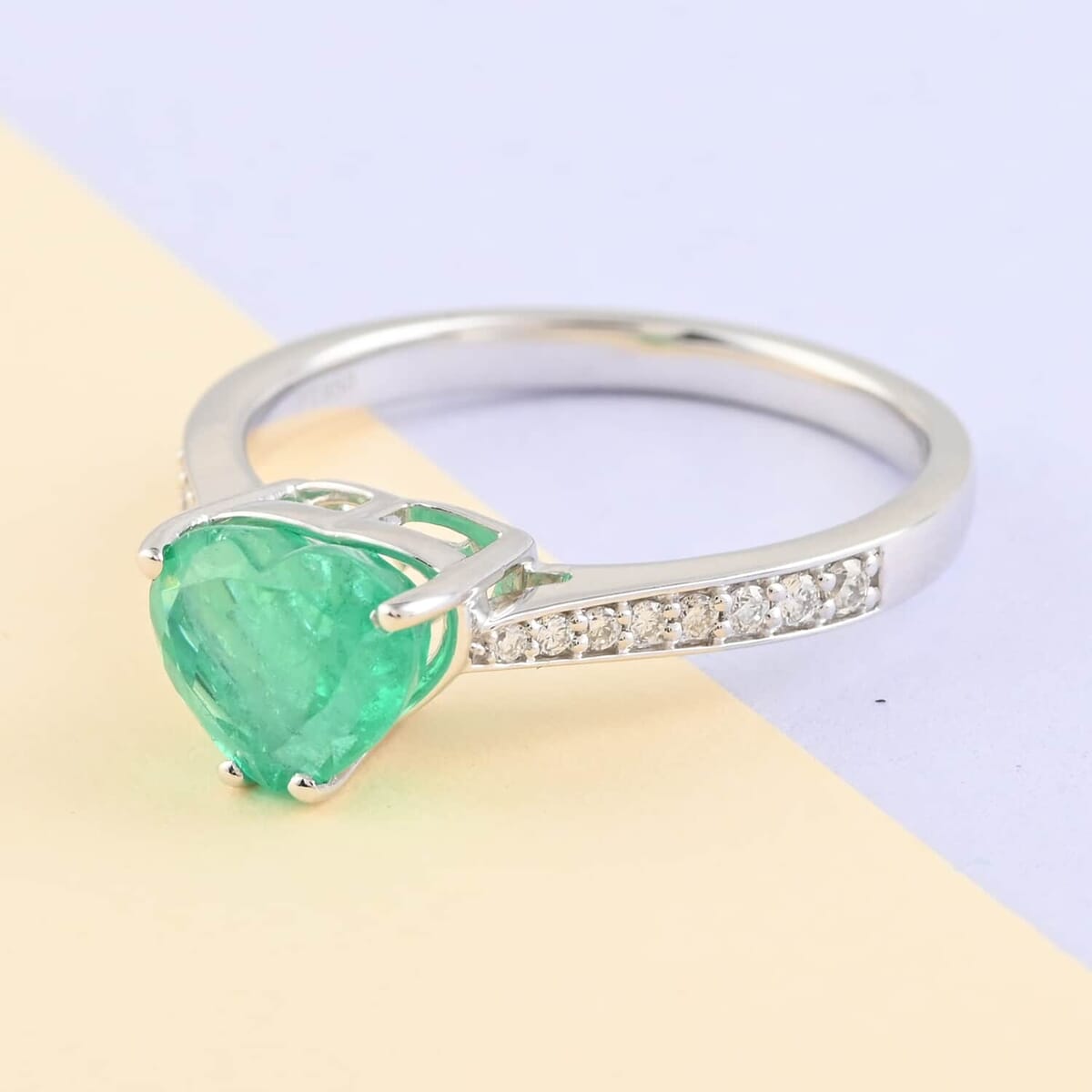 Certified & Appraised Rhapsody 950 Platinum AAAA Boyaca Colombian Emerald and E-F VS Diamond Ring (Size 6.5) 1.50 ctw image number 1
