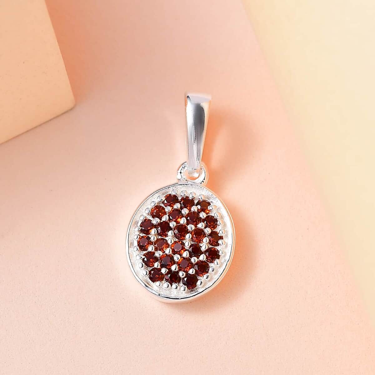 Mozambique Garnet Pendant in Sterling Silver 0.25 ctw image number 1