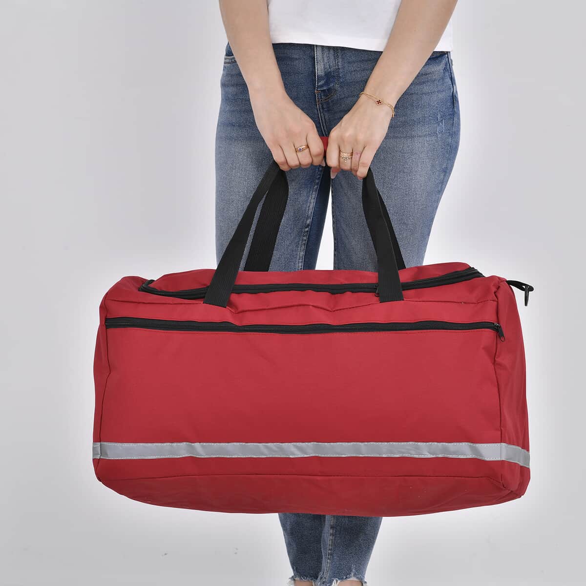 Red Polyester Large-capacity Travel Bag with Shoulder Strap image number 2