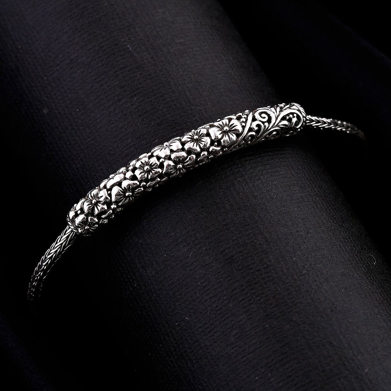 Filigree - Product card gallery slide 2 (10145185005851)