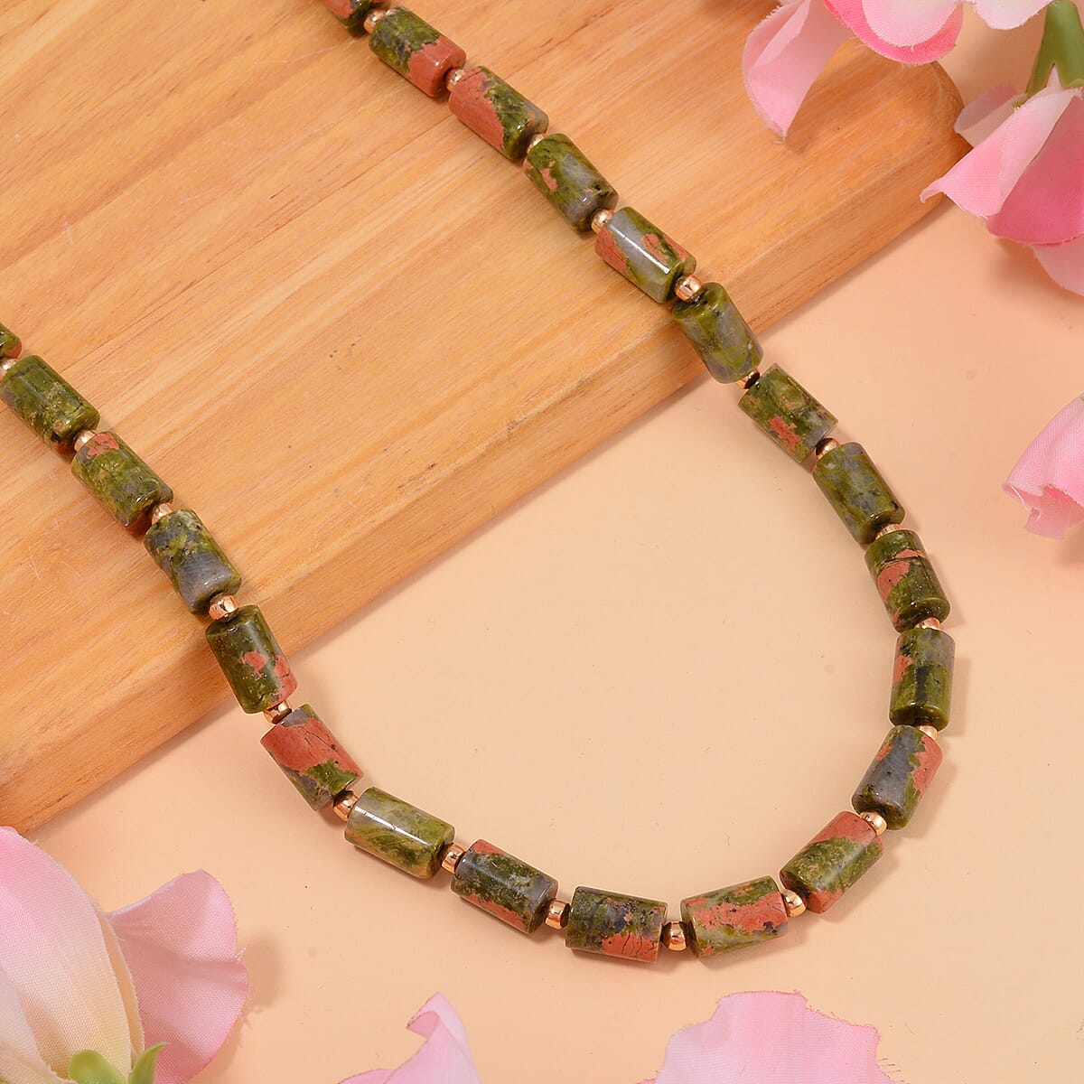 Unakite 237.00 ctw Necklace in Goldtone 18-20 Inches image number 1