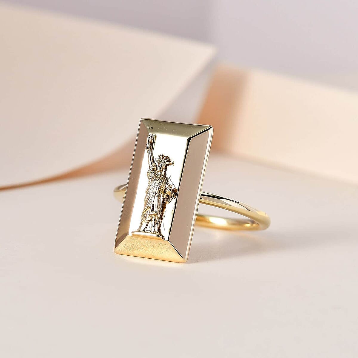 10K Yellow Gold Statue of Liberty Bar Ring (Size 9.5) 2.35 Grams image number 1