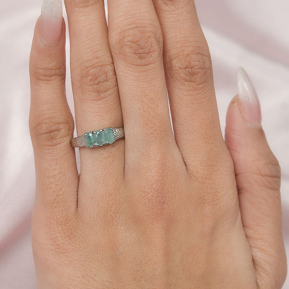 Grandidierite 0.70 ctw 3 Stone Ring in Stainless Steel (Size 5.0) image number 2