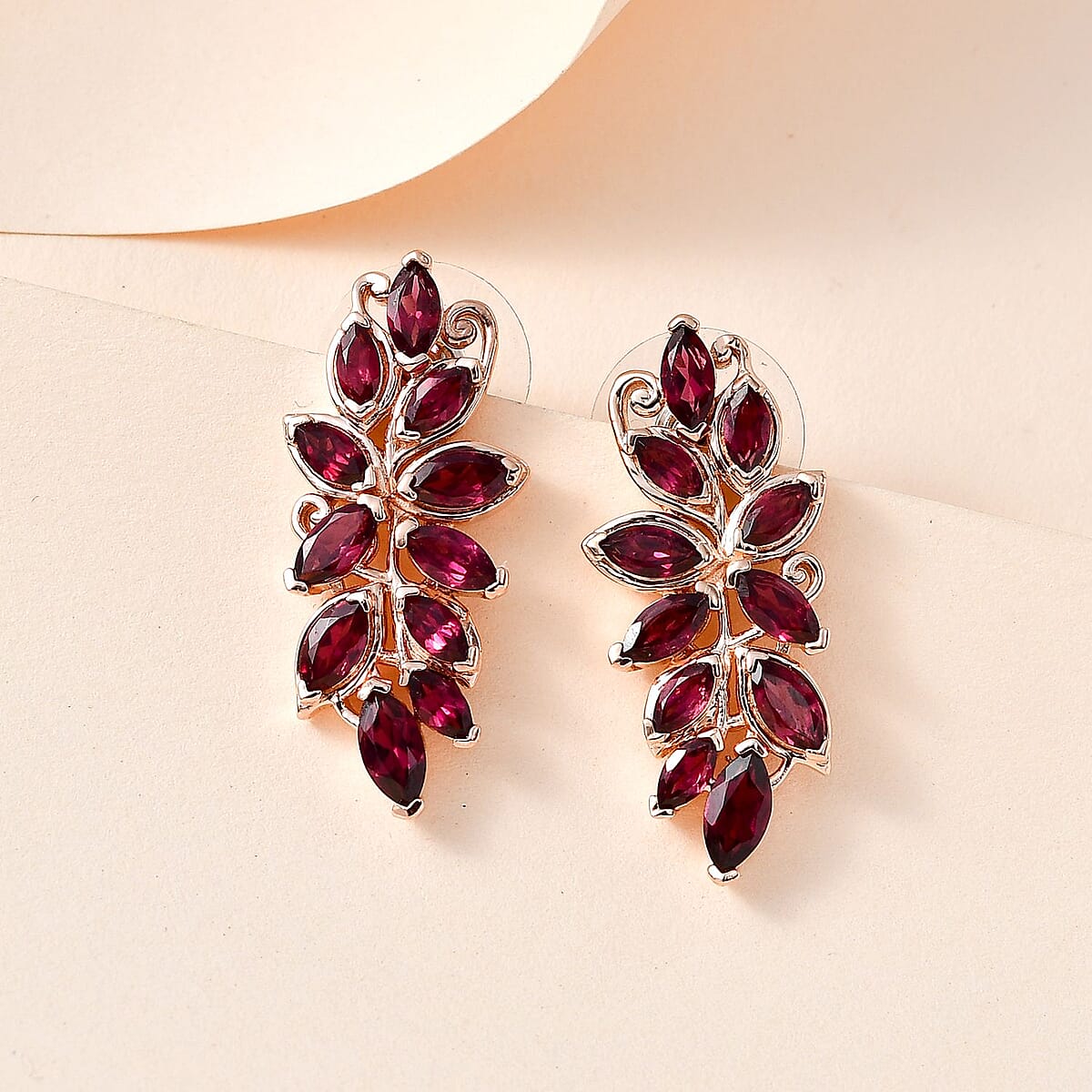Orissa Rhodolite Garnet Leafs Earrings in Vermeil Rose Gold Over Sterling Silver 5.70 ctw image number 1