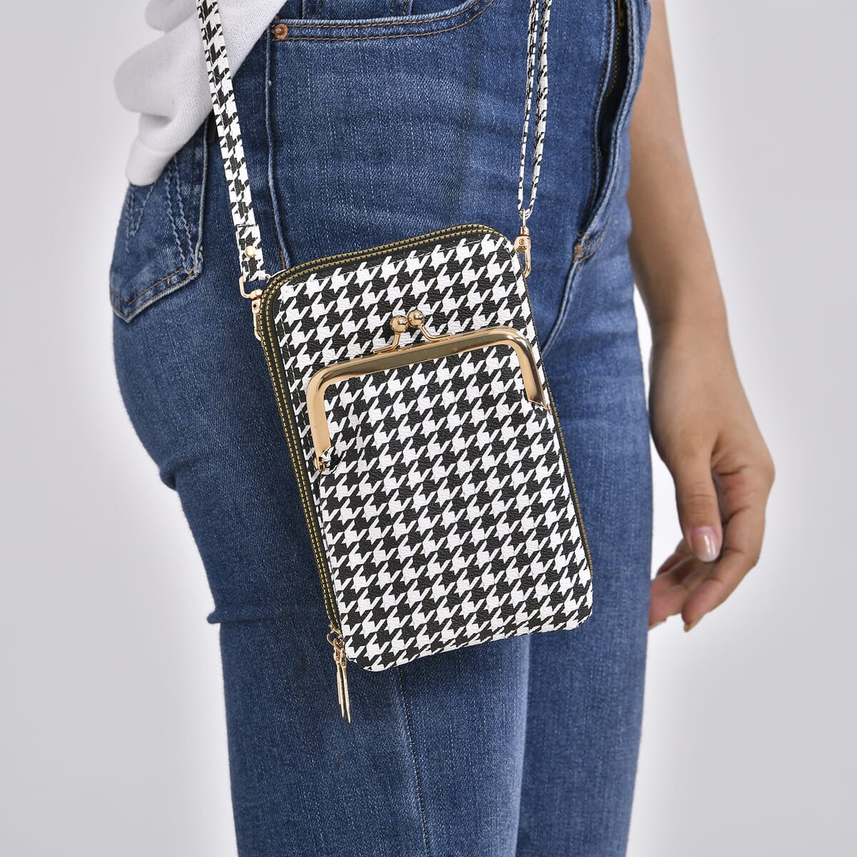 Black Houndstooth Rhomboid Print Faux Leather Crossbody Cell Phone Bag image number 2