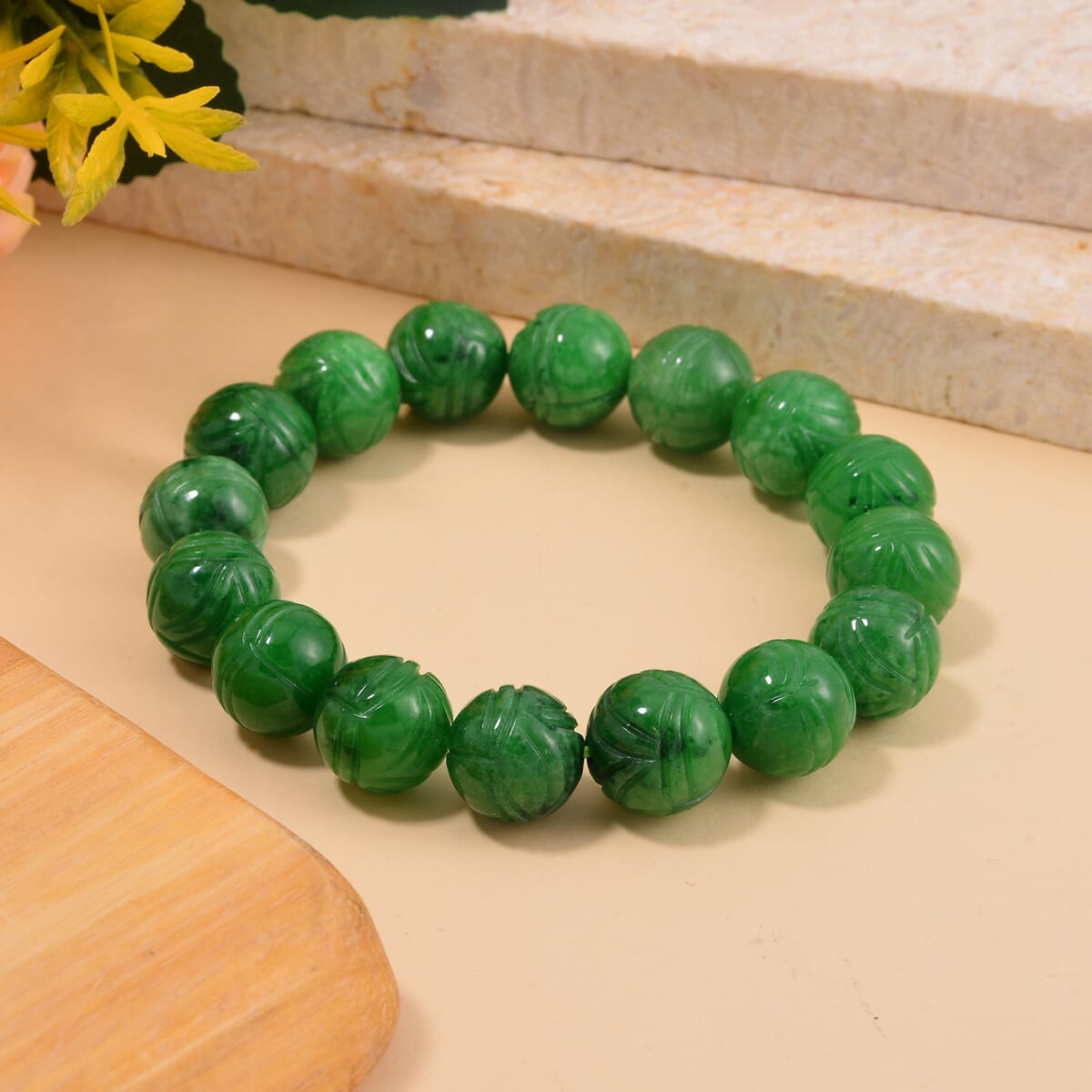 Green Jade (D) 238.00 ctw Lotus Carved Beaded Stretch Bracelet image number 1