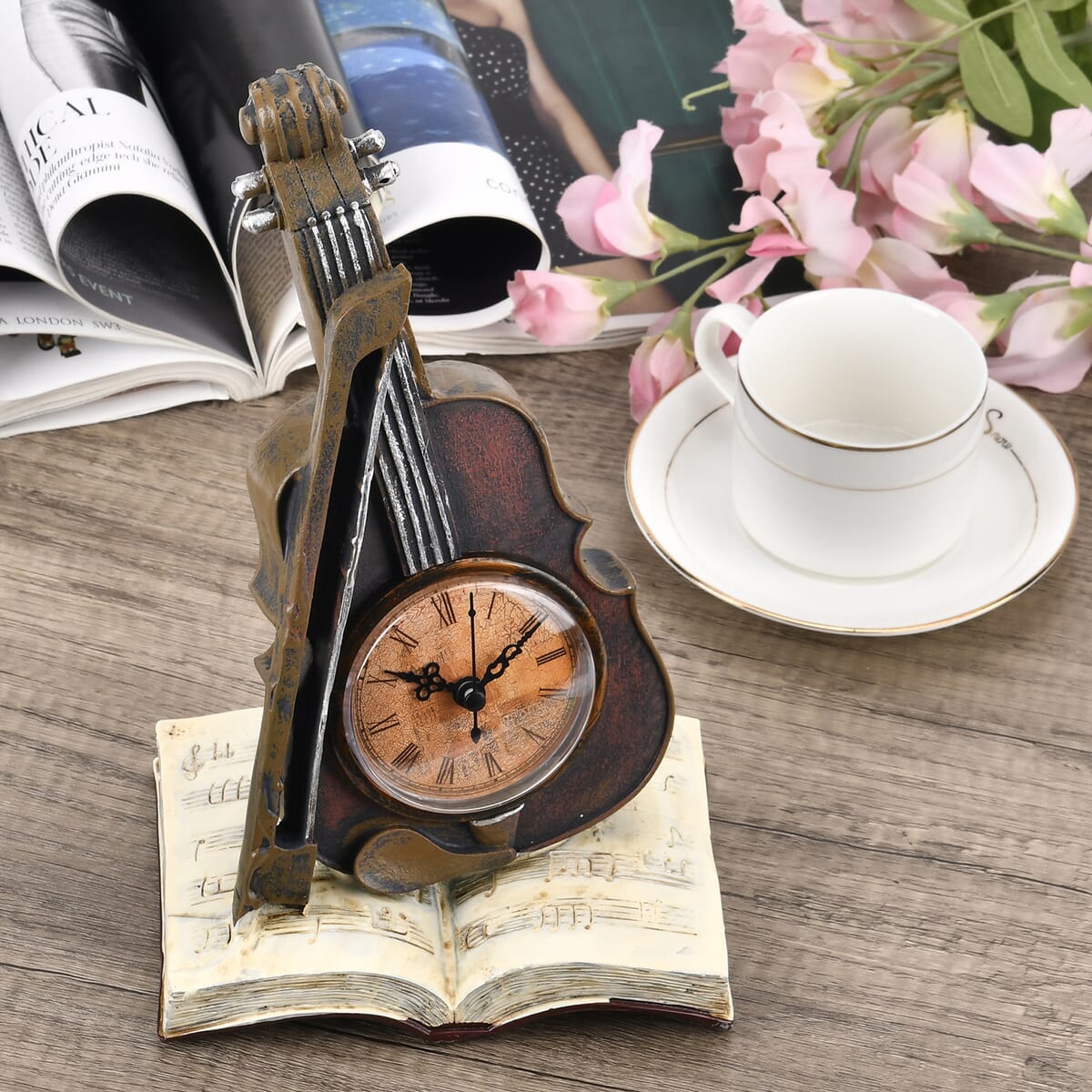 Value Buy Violin Pattern Resin Clock (AA Battery Not Included) image number 1