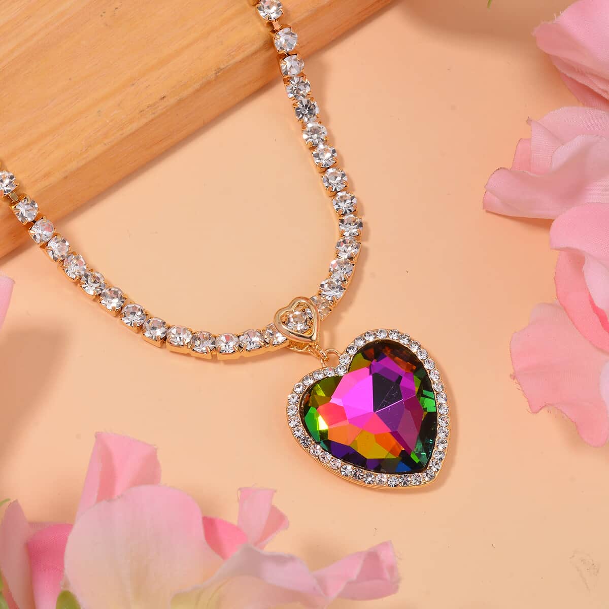 Magic Color Glass and Austrian Crystal Heart Necklace 20-22 Inches in Goldtone image number 1