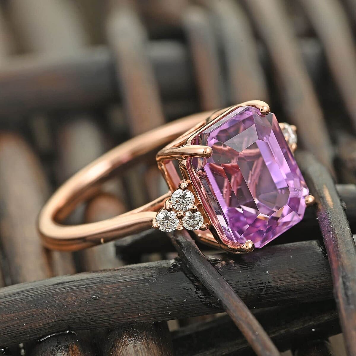 Certified & Appraised Iliana AAAA Patroke Kunzite and G-H SI Diamond 4.60 ctw Ring in 18K Rose Gold (Size 5.0) image number 1
