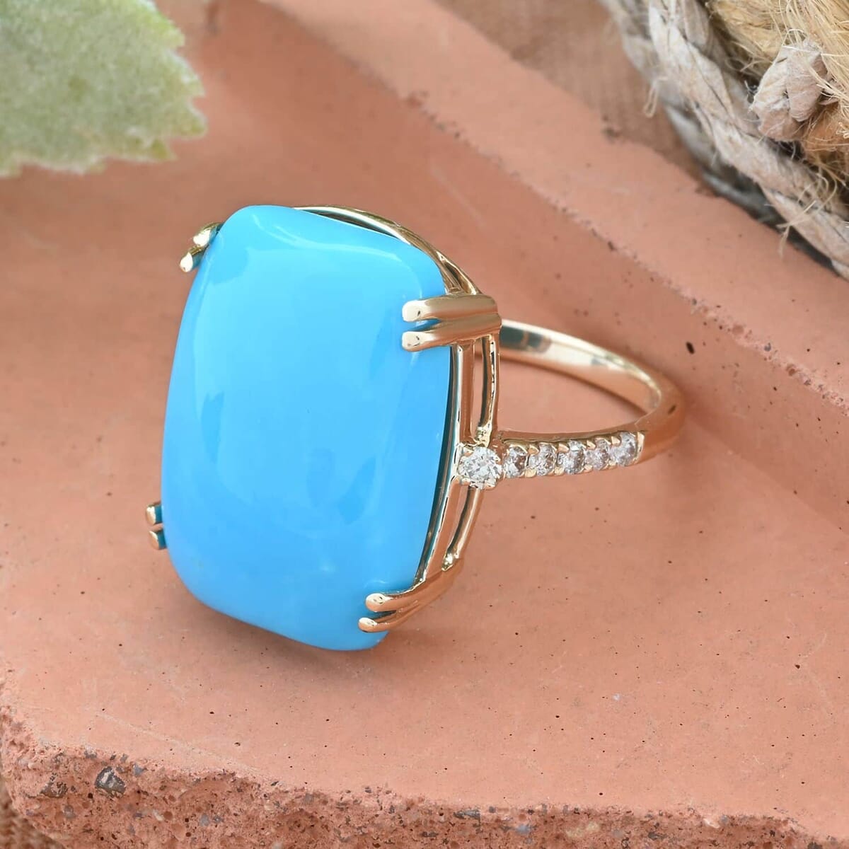Certified & Appraised Luxoro 14K Yellow Gold AAA Sleeping Beauty Turquoise and G-H I2 Diamond Ring (Size 6.5) 11.00 ctw image number 1