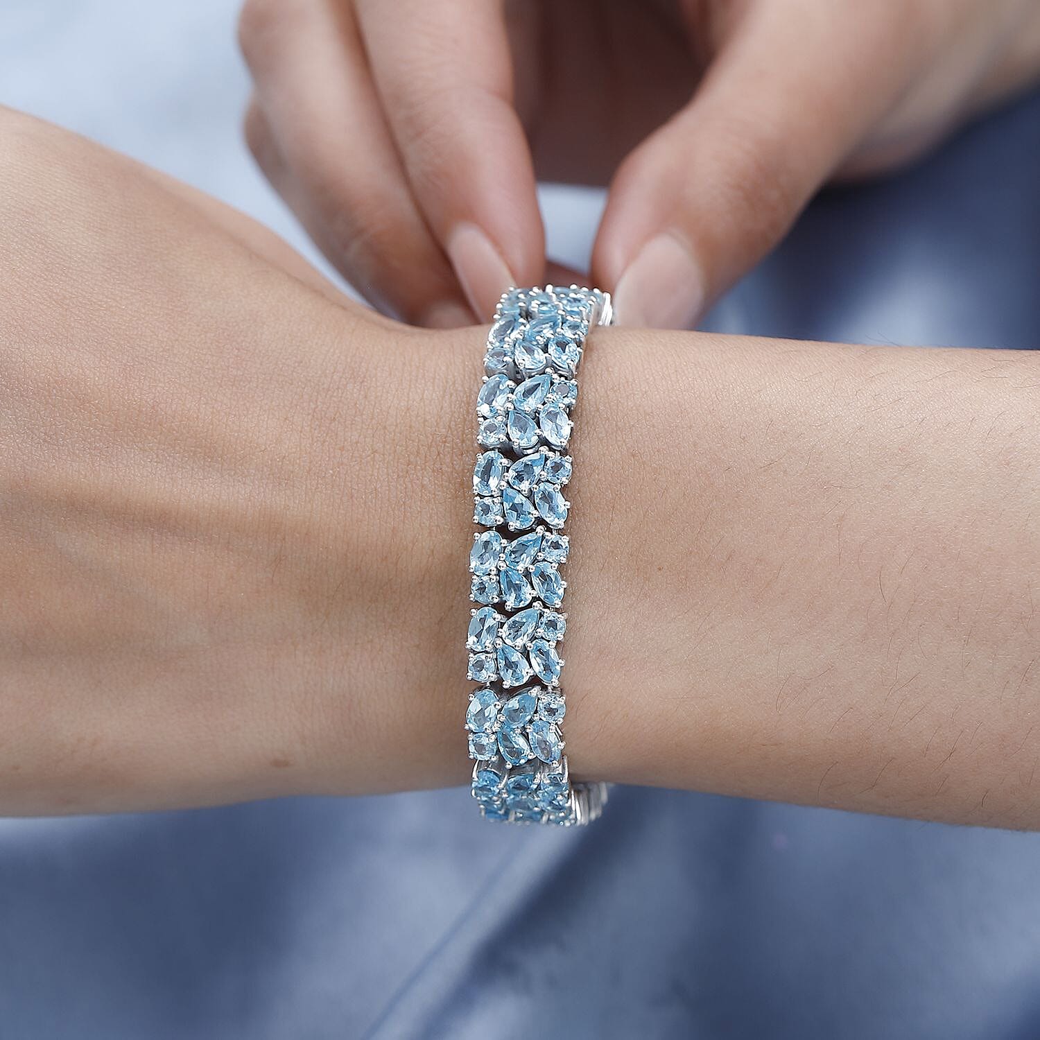 D'Joy Betroka Blue Apatite Bracelet in Platinum Over Sterling Silver (7.25 In) 26.85 ctw