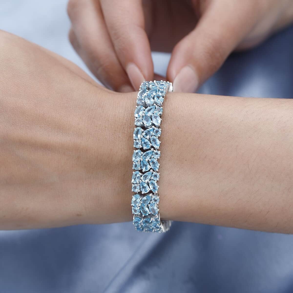 Betroka Blue Apatite Bracelet in Platinum Over Sterling Silver (7.25 In) 26.85 ctw image number 2