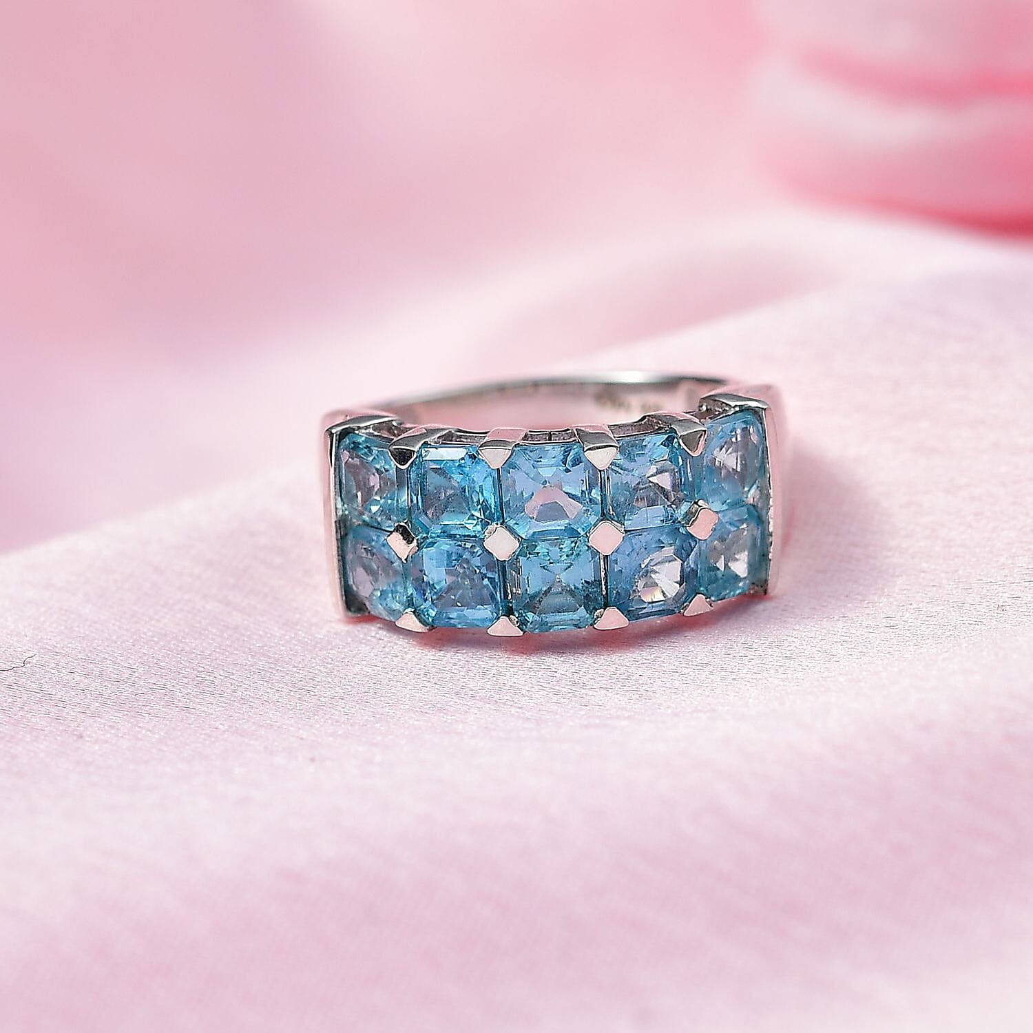 Madagascar Paraiba Apatite Ring in Platinum Over Sterling Silver (Size 10.0) 3.65 ctw