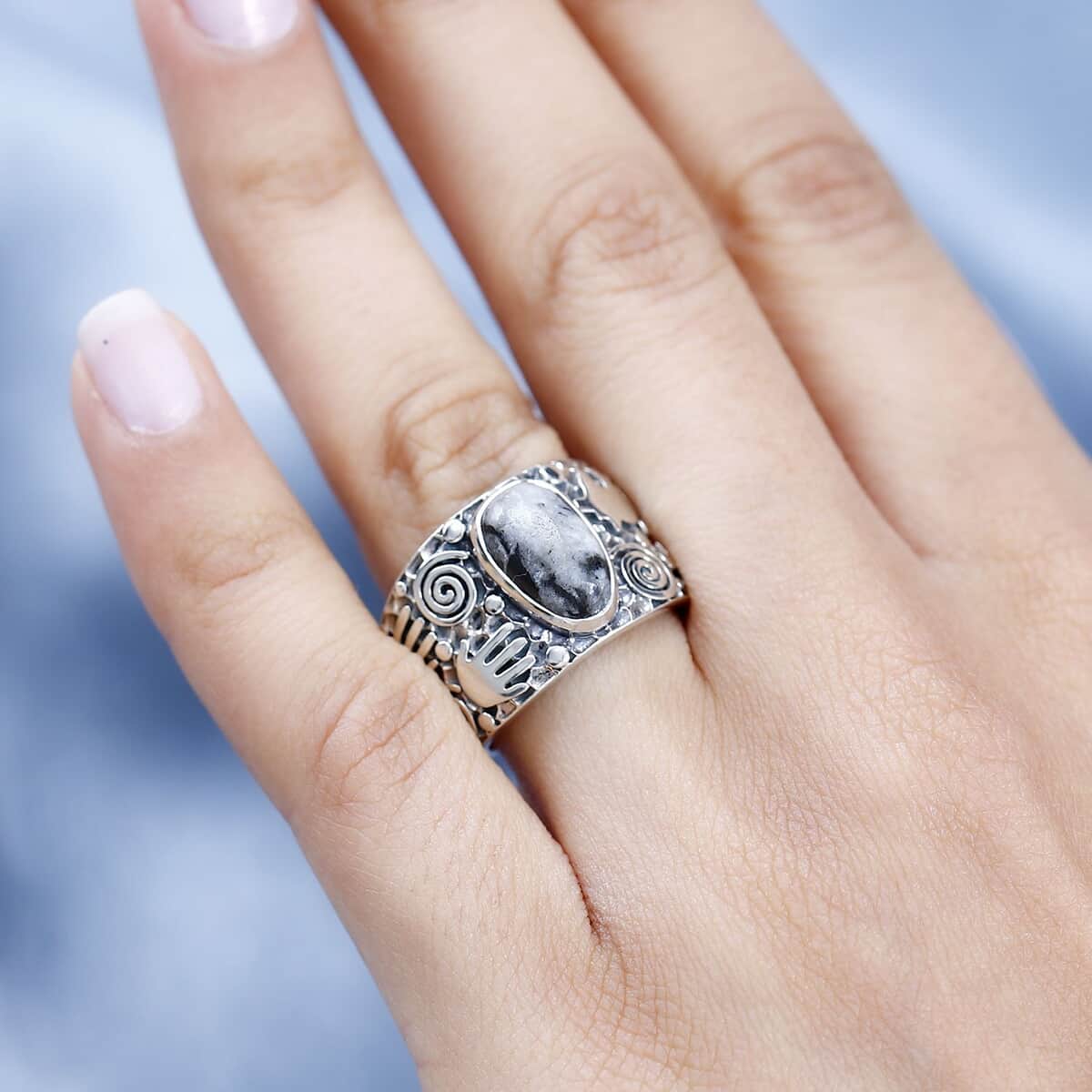 Artisan Crafted White Buffalo 5.35 ctw Cowboy Hat Ring in Sterling Silver (Size 7.0) image number 2