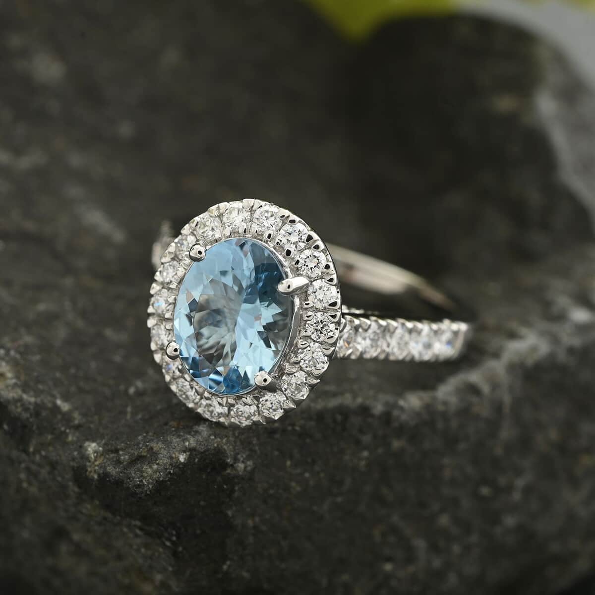 Certified & Appraised Rhapsody 950 Platinum AAAA Santa Maria Aquamarine and E-F VS2 Diamond Halo Ring (Size 10.0) 6 Grams 2.50 ctw image number 1