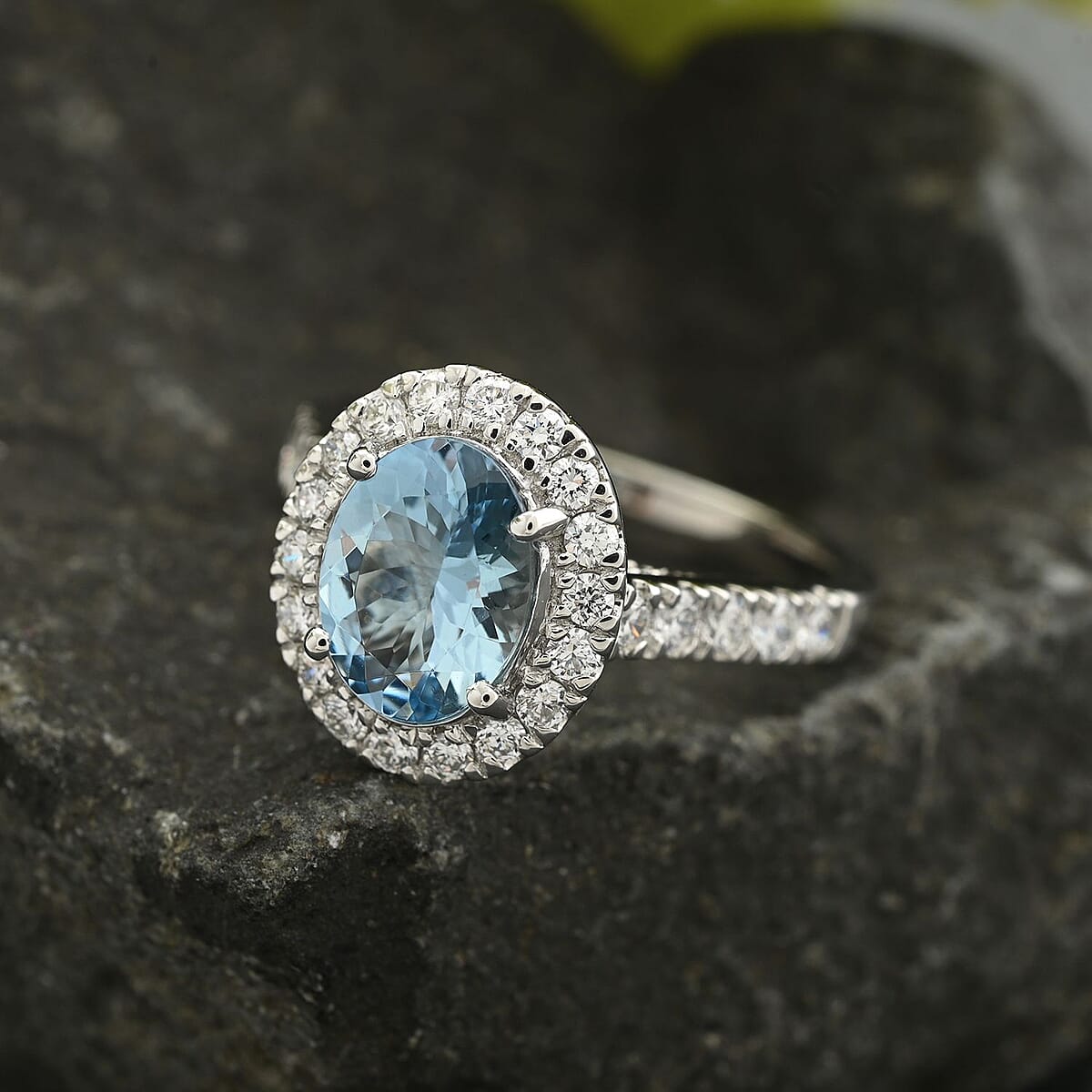 Certified & Appraised Rhapsody AAAA Santa Maria Aquamarine and E-F VS2 Diamond 2.50 ctw Halo Ring in 950 Platinum (Size 5.0) 6 Grams image number 1