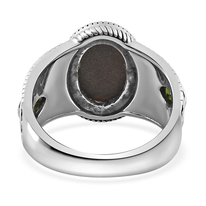 Artisan Crafted Canadian Ammolite and Chrome Diopside Ring in Sterling Silver (Size 10.0) 0.35 ctw