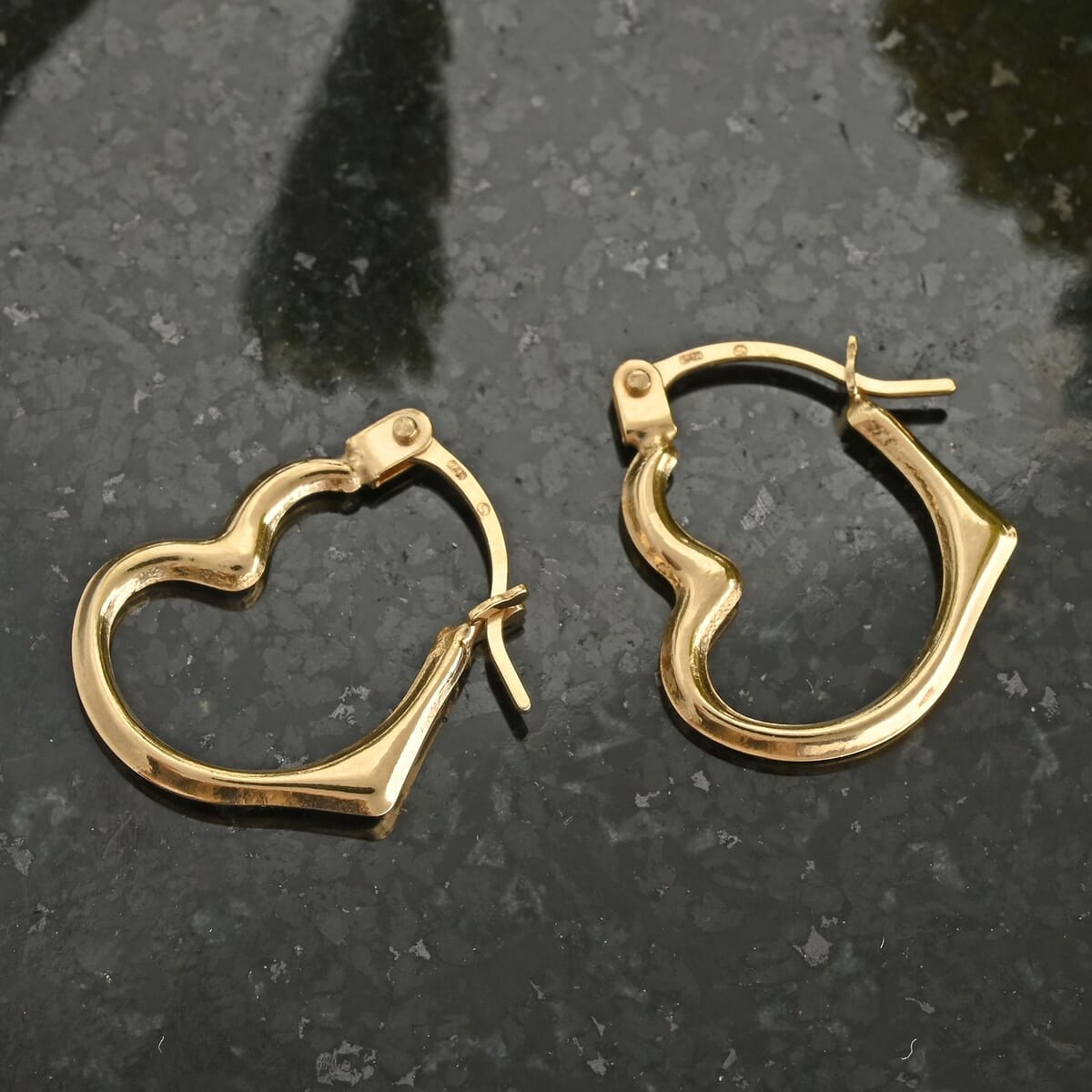 14K Yellow Gold Hoop Earrings 0.32 Grams image number 1