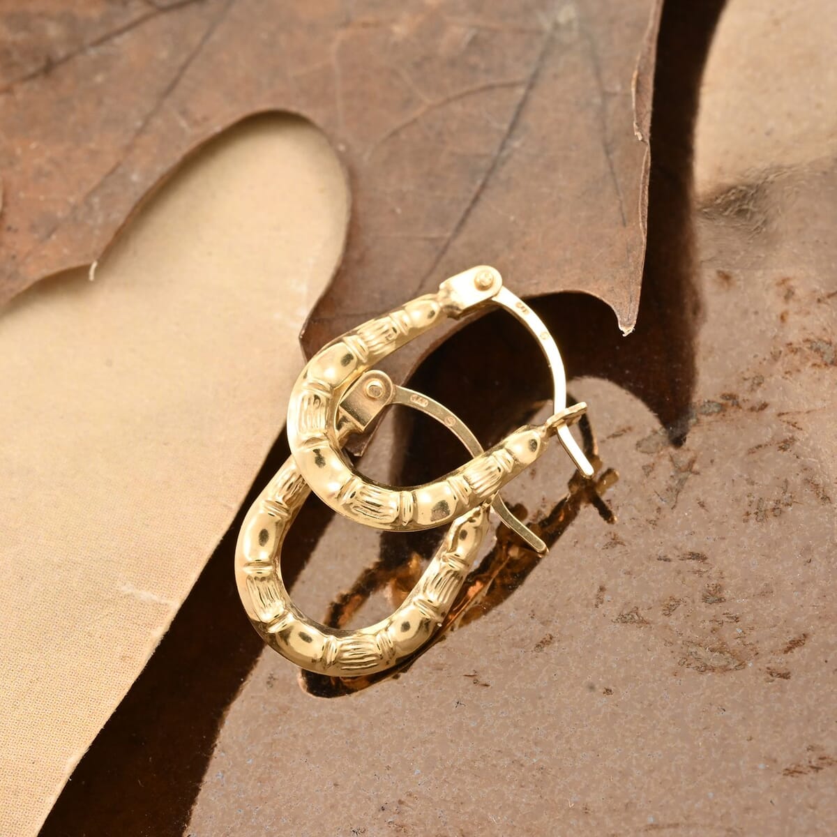 14K Yellow Gold Hoop Earrings 0.34 Grams image number 1
