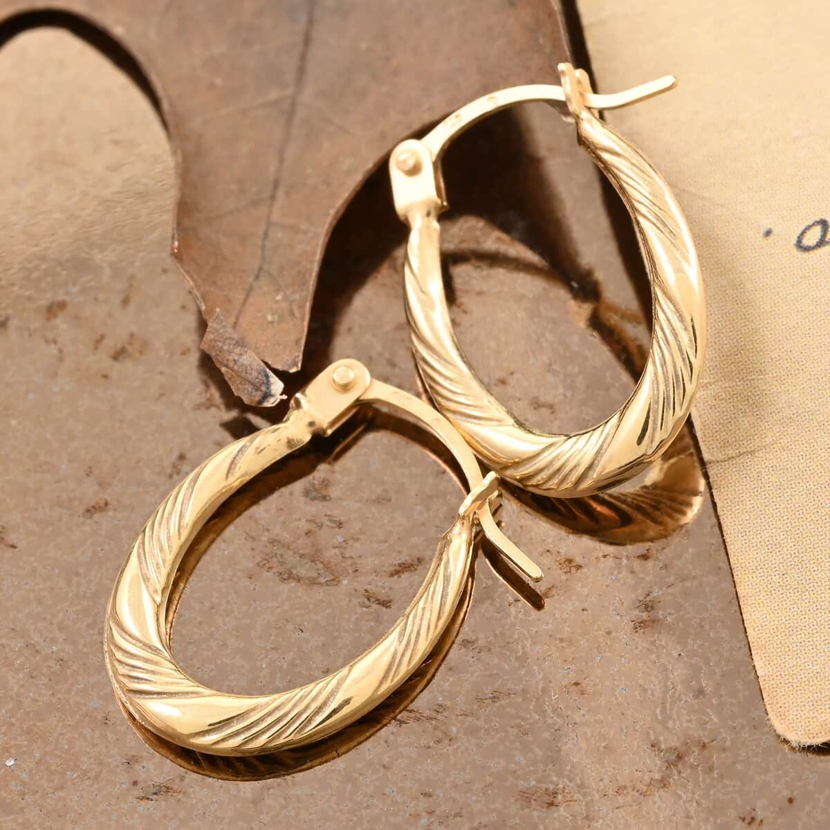 14K Yellow Gold Hoop Earrings (0.35g) image number 1