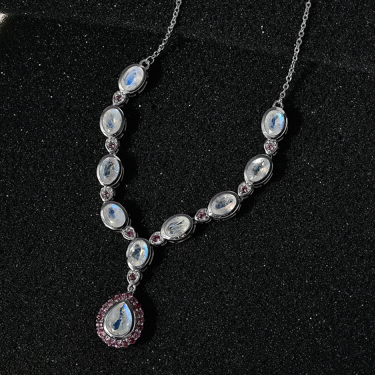 Premium Moon Glow Moonstone and Lotus Garnet Necklace 18-20 Inches in Platinum Over Sterling Silver 8.85 ctw