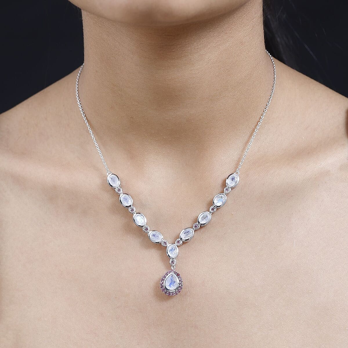 Premium Moon Glow Moonstone and Lotus Garnet Necklace 18-20 Inches in Platinum Over Sterling Silver 8.85 ctw image number 3