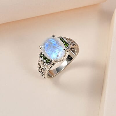 Premium Rainbow Moonstone and Chrome Diopside Ring in Platinum Over Sterling Silver (Size 10.0) 4.60 ctw