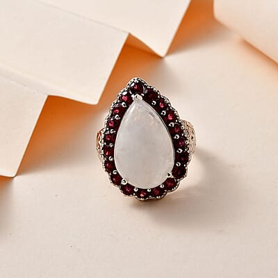 Premium Rainbow Moonstone and Orissa Rhodolite Garnet 15.90 ctw Ring in Platinum Over Sterling Silver (Size 10.0)