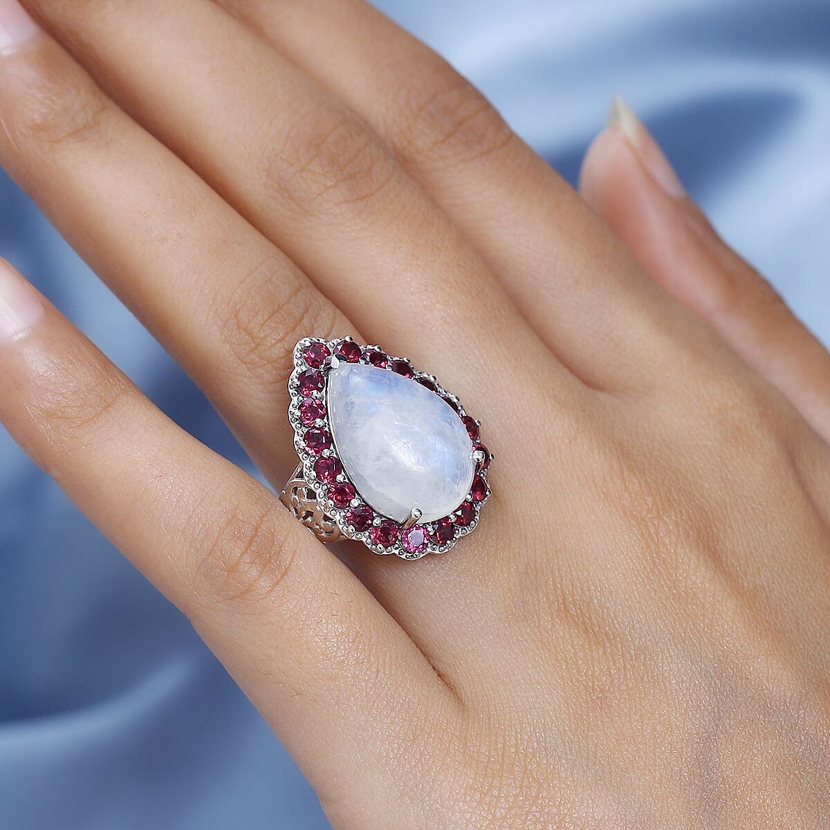 Premium Rainbow Moonstone and Orissa Rhodolite Garnet 15.90 ctw Ring in Platinum Over Sterling Silver (Size 6.0) image number 3