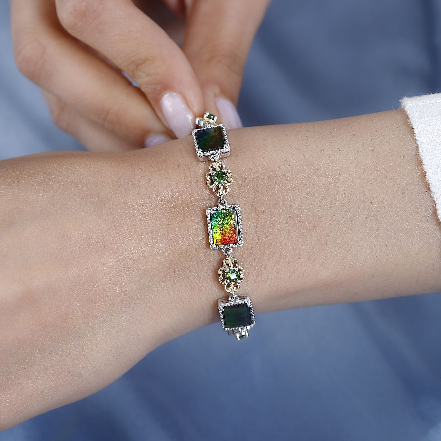 Default Title - Product card gallery slide 3 (10145238450459)