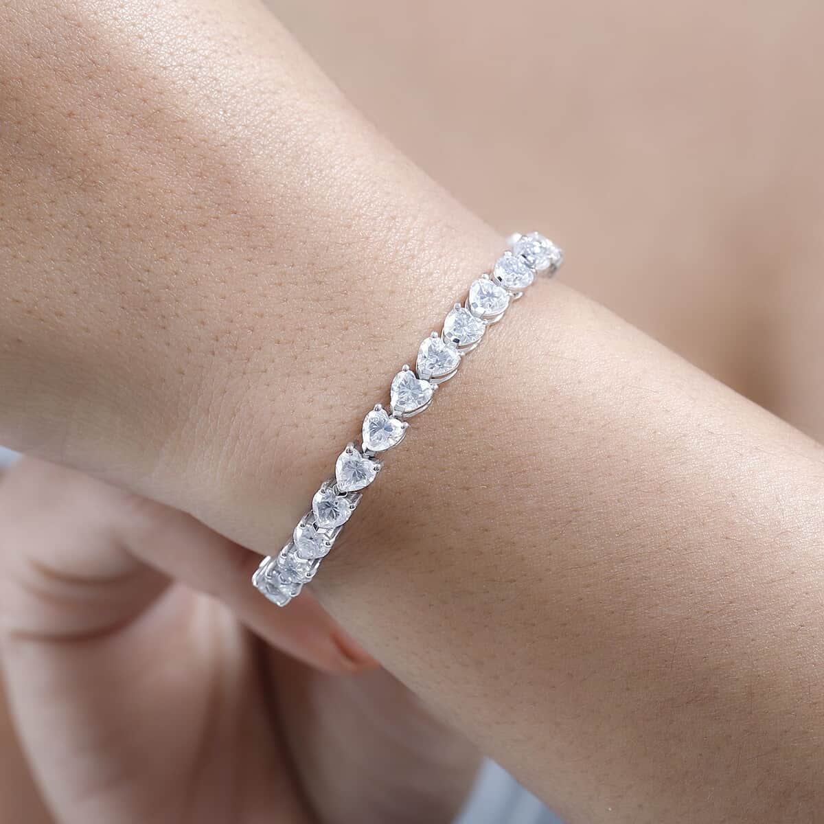 Moissanite Heart Tennis Bracelet in Platinum Over Sterling Silver (8.00 In) 14.00 ctw image number 2