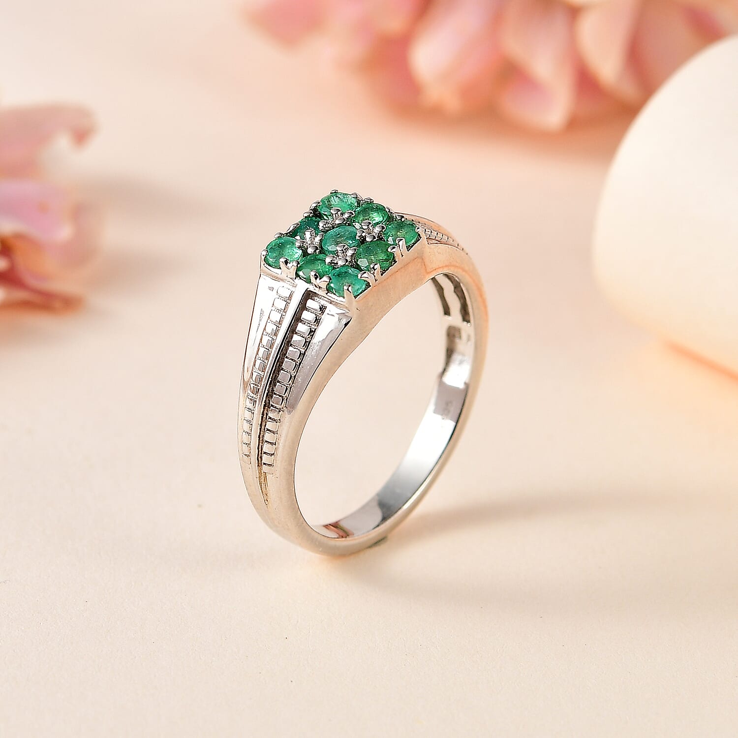 Boyaca Colombian Emerald Men's Ring in Platinum Over Sterling Silver (Size 10.0) 0.65 ctw