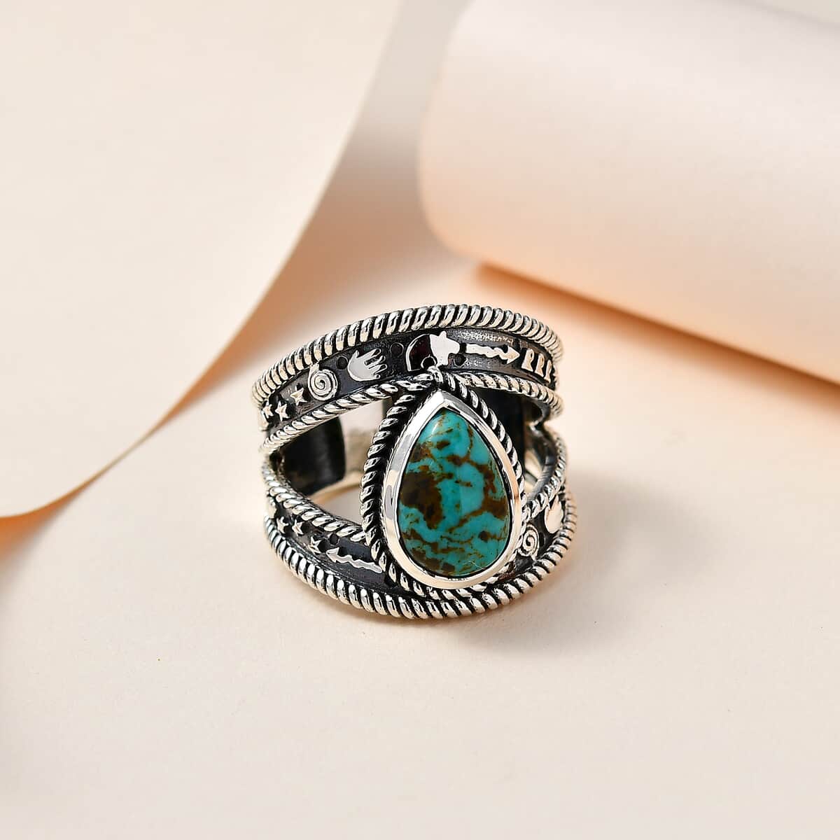 Artisan Crafted Sierra Nevada Turquoise Solitaire Ring in Sterling Silver (Size 10.0) 2.90 ctw image number 1