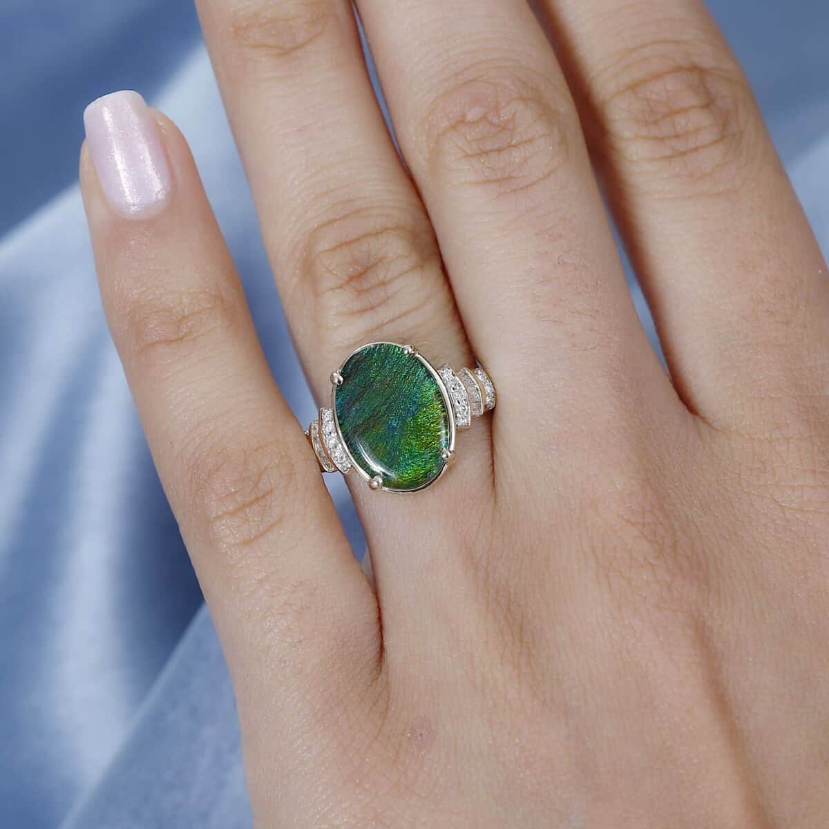 Luxoro 10K Yellow Gold Canadian Ammolite and G-H I2 Diamond Ring (Size 10.0) 0.20 ctw image number 2