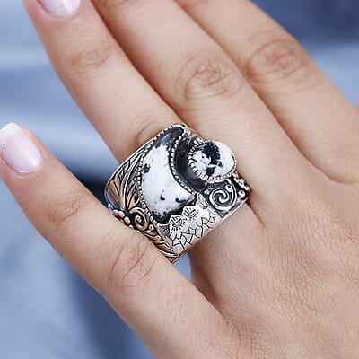 Artisan Crafted White Buffalo 10.65 ctw Bear Claw Men's Ring in Sterling Silver (Size 10.0)