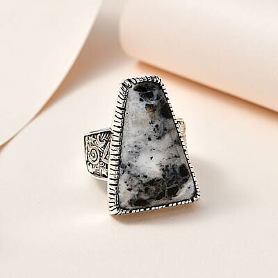 Artisan Crafted White Buffalo Ring in Sterling Silver (Size 10.0) 21.15 ctw
