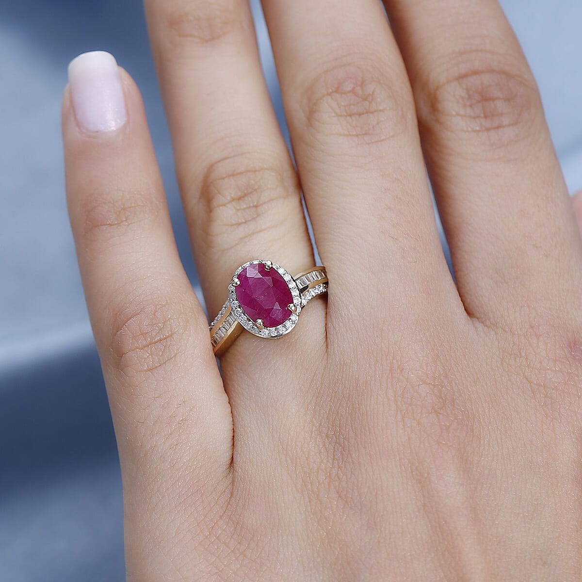 Luxoro Premium Montepuez Ruby and G-H I2 Diamond 2.50 ctw Bypass Halo Ring in 10K Yellow Gold (Size 8.0) image number 2