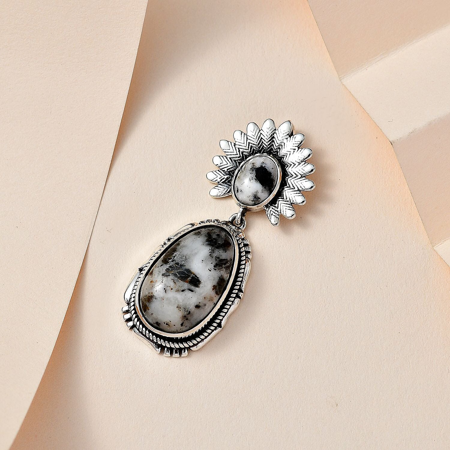 Artisan Crafted White Buffalo Sun Face Kachina Pendant in Sterling Silver 11.60 ctw