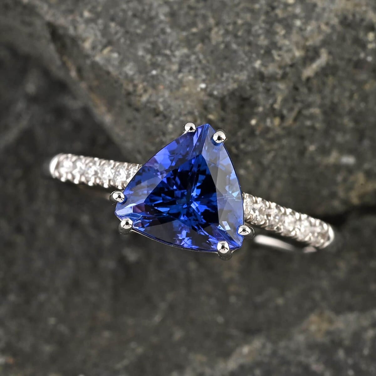 Certified & Appraised Rhapsody AAAA Tanzanite and E-F VS Diamond 2.10 ctw Solitaire Ring in 950 Platinum (Size 9.5) 4.50 Grams image number 1