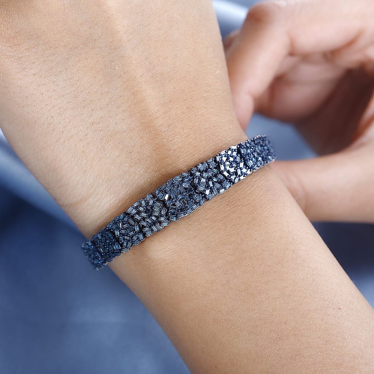 D'Joy Blue Diamond (IR) Bracelet in Platinum Over Sterling Silver (7.25 In) 5.00 ctw image number 2