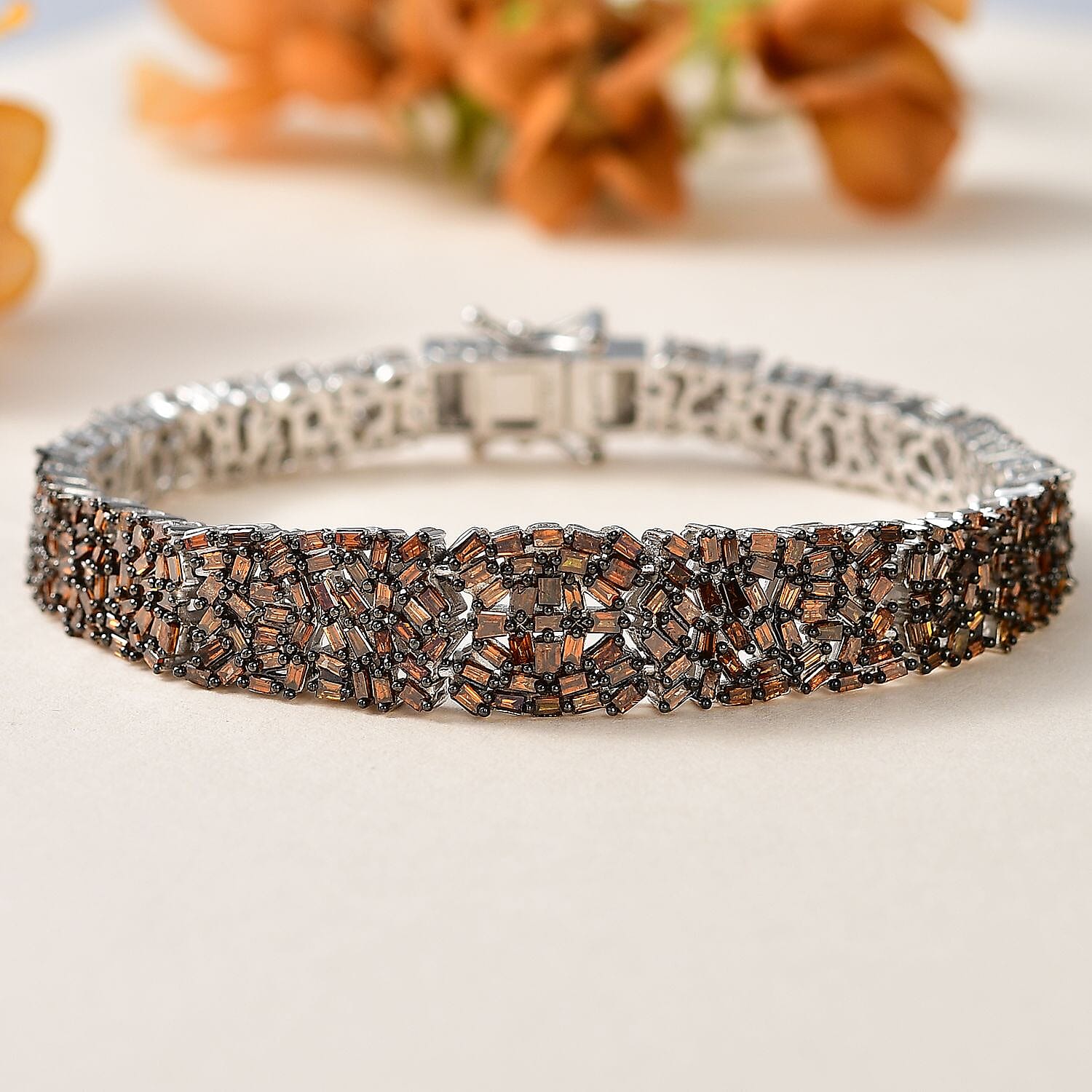 Red Diamond - Product card gallery slide 2 (10145217347867)