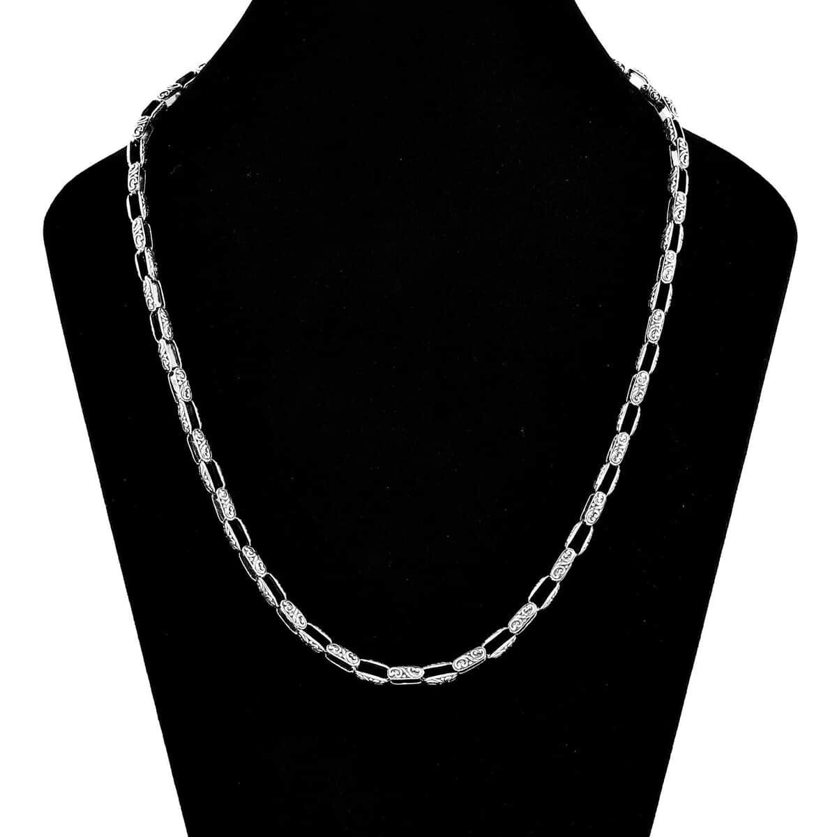 Bali Legacy Sterling Silver Engraved Oval Link Necklace 22-23.75 Inches 46.85 Grams image number 2