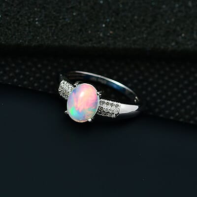 Ethiopian Welo Opal and Diamond Ring in Platinum Over Sterling Silver (Size 10.0) 1.30 ctw