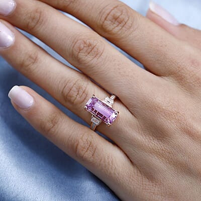 AAA Patroke Kunzite and Moissanite 6.85 ctw Ring in Vermeil Rose Gold Over Sterling Silver (Size 7.0)
