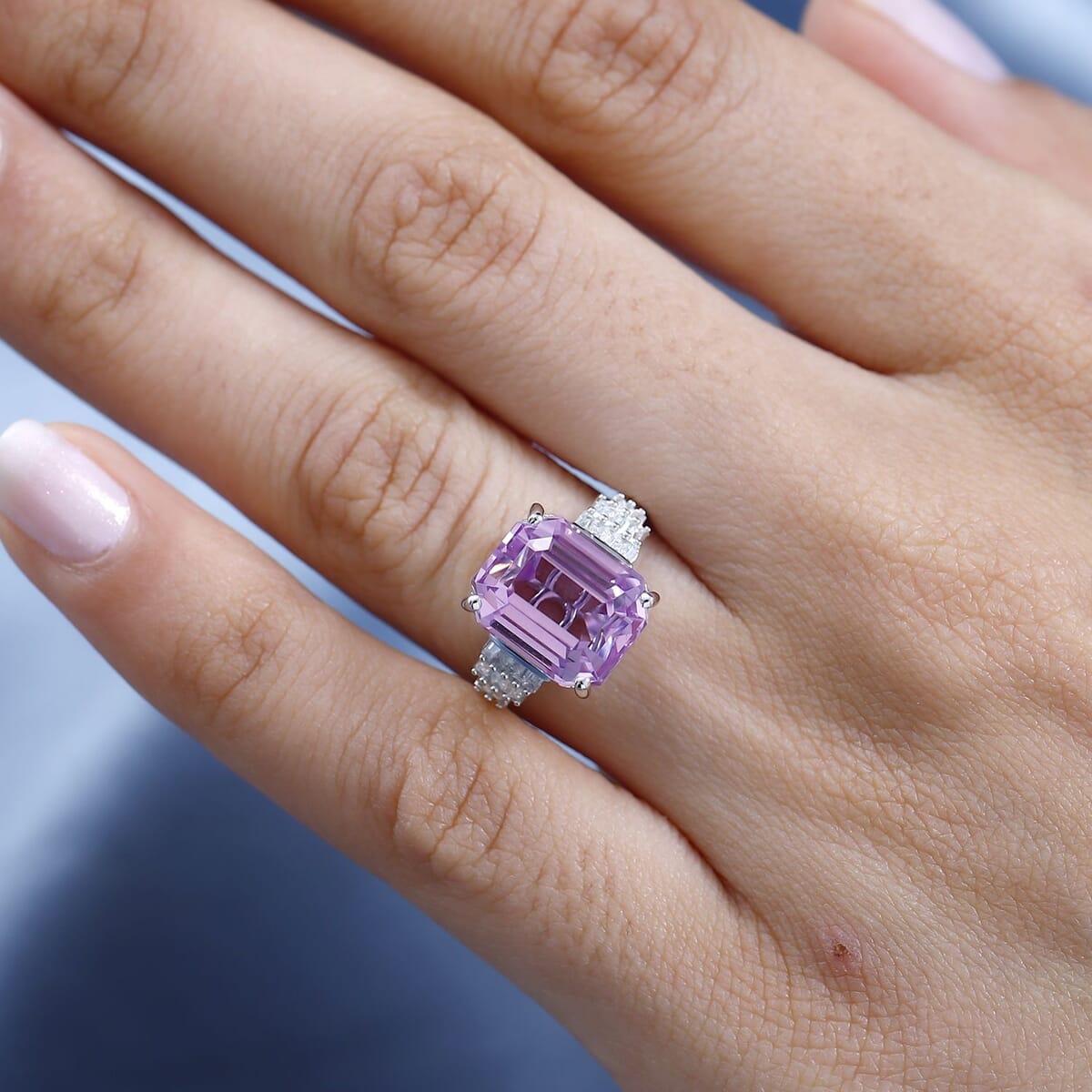 Luxoro 10K White Gold AAA Patroke Kunzite and I2 Diamond Ring (Size 8.0) 4 Grams 8.70 ctw image number 2