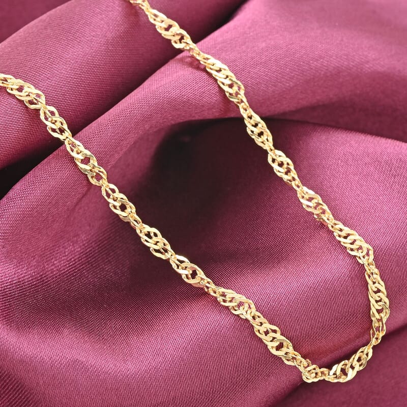 Grande Bella Italian 10K Yellow Gold Singapore Chain Necklace (20 Inches) (2.38 Grams)