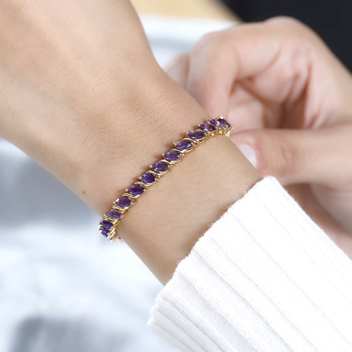 Premium African Amethyst Tennis Bracelet in Vermeil Yellow Gold Over Sterling Silver (6.50 In) 7.00 ctw image number 2